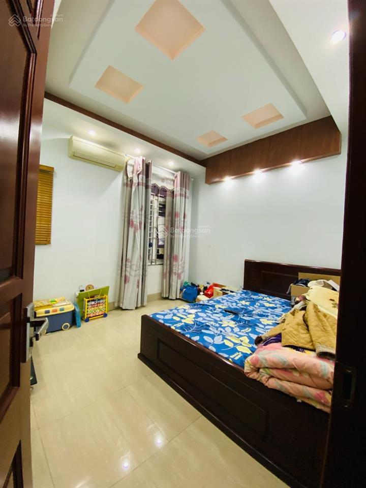 Văn chương, gần ô tô tránh, ngõ thông, kinh doanh, dân xây, chắc chắn, nội thất đầy đủ, 38mx4t