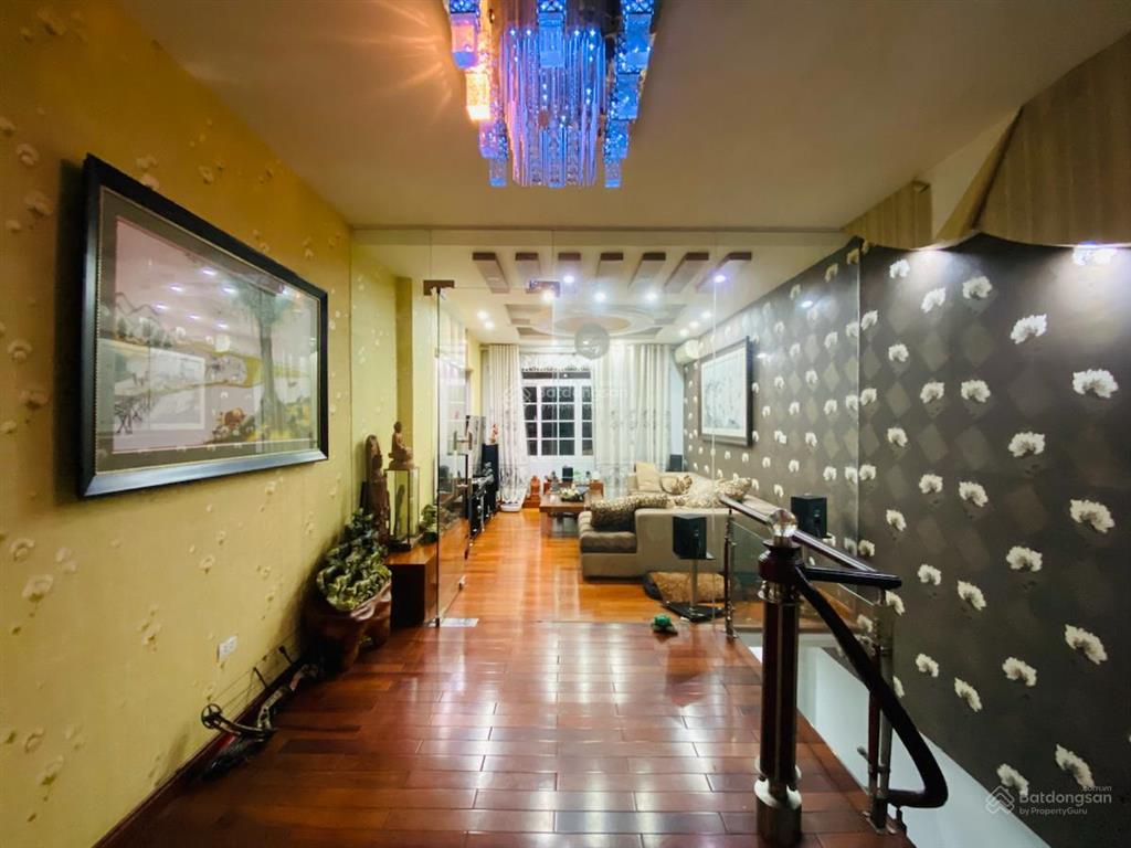 Văn chương, gần ô tô tránh, ngõ thông, kinh doanh, dân xây, chắc chắn, nội thất đầy đủ, 38mx4t