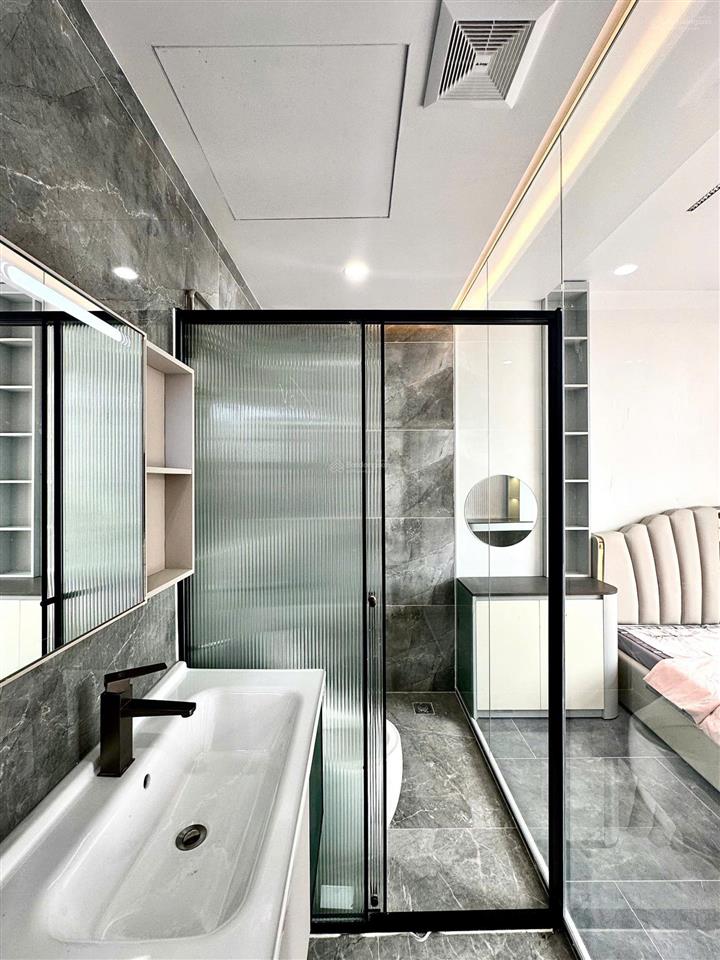 Cực đẹp mặt đường trung lực, nhà 5 tầng thang máy