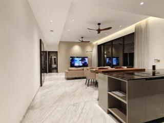 Cho thuê căn hộ hạng sang define 4 phòng ngủ tầng cao full nội thất vào ở ngay