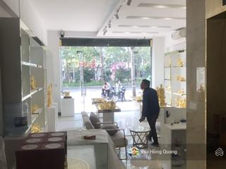 Cho thuê nhà vị trí cực đẹp mặt phố phố huế 168m2x3 tầng, mt6m, thông sàn, riêng biệt