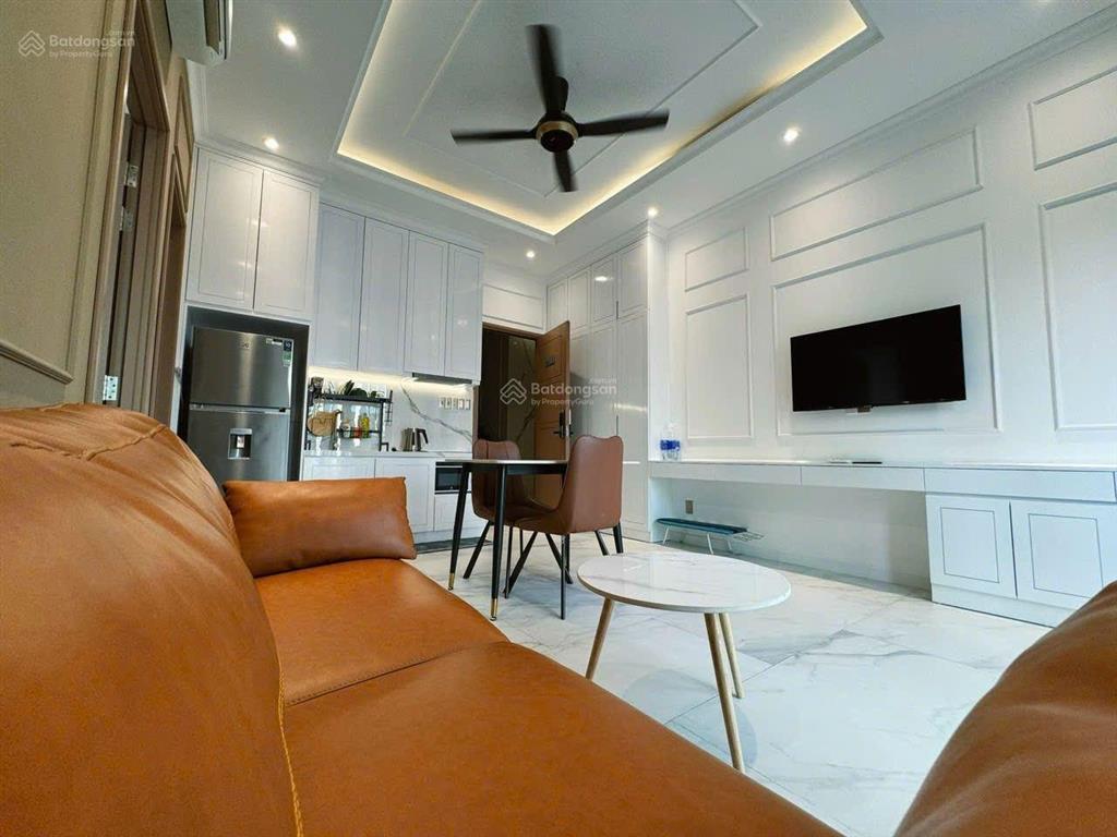 Căn hộ luxury 1pn 50m2 balcony khu dân trí cao đường rộng oto  cạnh quận 1