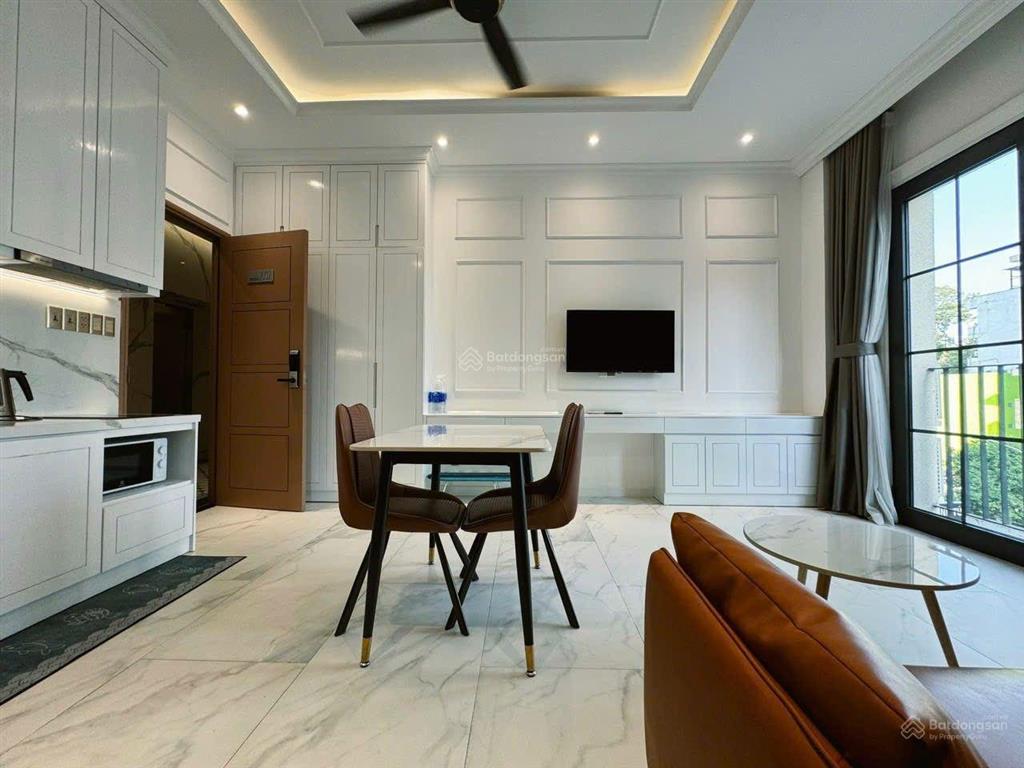 Căn hộ luxury 1pn 50m2 balcony khu dân trí cao đường rộng oto  cạnh quận 1