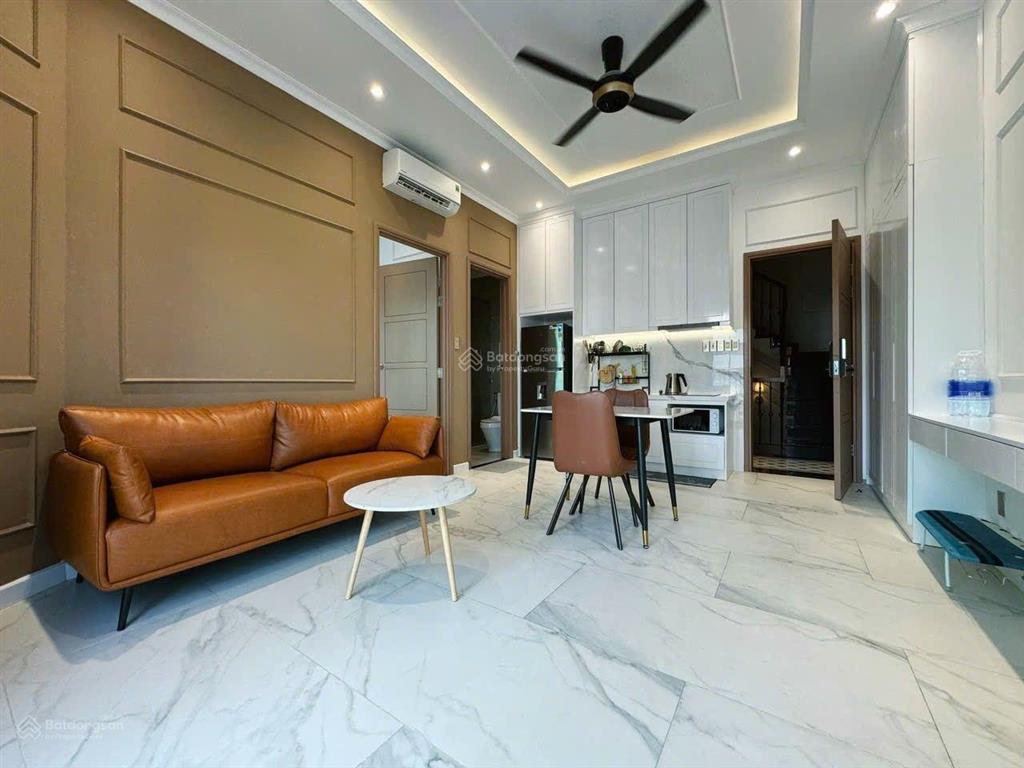 Căn hộ luxury 1pn 50m2 balcony khu dân trí cao đường rộng oto  cạnh quận 1