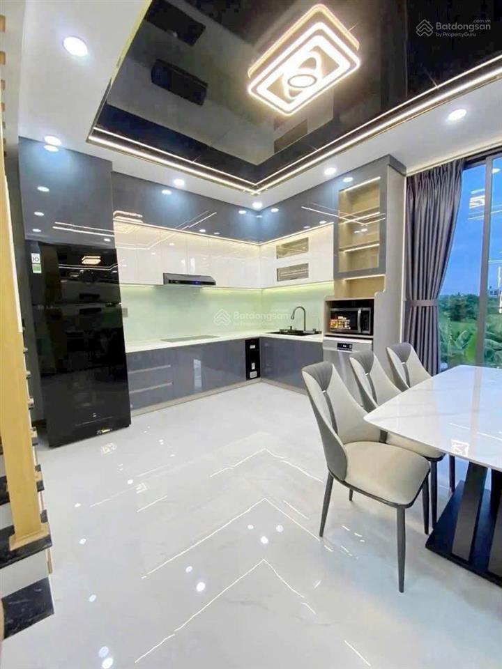 Bán nhà đẹp long lanh trần thái tông  6 tầng thang máy  vị trí hiếm có khó tìm.