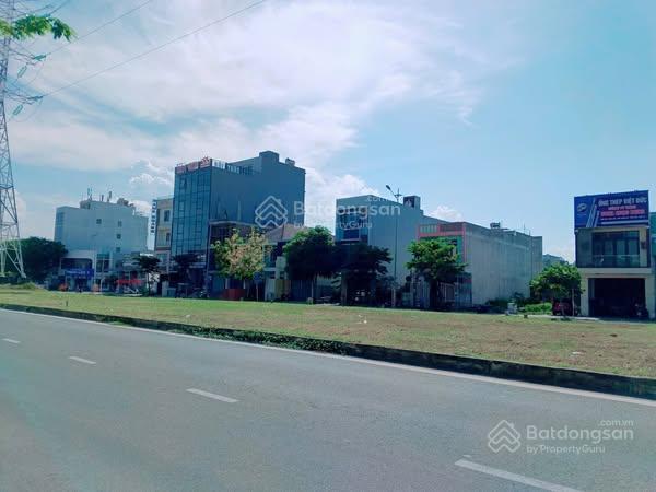 Bán nhà 2,5 tầng 2 lô liền kề 29 tháng 3, dt 206m2 hướng tây bắc, sát đường võ chí công