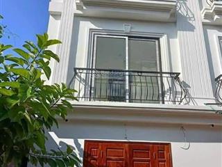 Bán gấp nhà riêng 30m2, 3pn, 3wc, la phù, hoài đức, hn, giá ưu đãi 3,8 tỷ