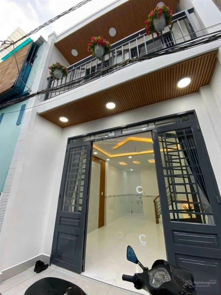 Chủ chuyển công tác bán nhà phố 2 tầng bến vân đồn, q4 39,2m2/ 2pn ở hoặc cho thuê tốt