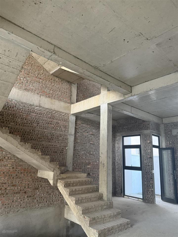 Biệt thự ciputra tây hồ 140m2 mt 7m thiết kế 4 tầng 1 hầm  ck cao 10%, nhận nhà ở ngay