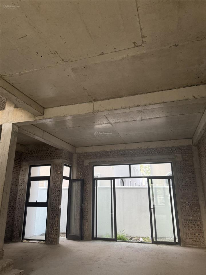 Biệt thự ciputra tây hồ 140m2 mt 7m thiết kế 4 tầng 1 hầm  ck cao 10%, nhận nhà ở ngay