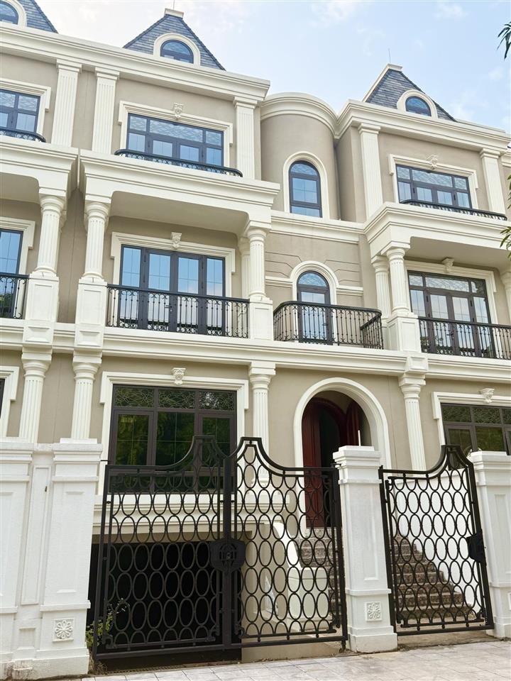 Trực tiếp cđt bt ciputra mới có hầm cạnh công viên hồ 65ha đã có sổ  nhận nhà ngay  vay 0% 24th