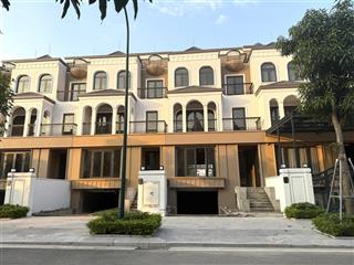 Bt 2 mặt tiền view công viên ciputra  4 tầng 1 hầm vỉa hè 5m hướng nam giá trực tiếp cđt