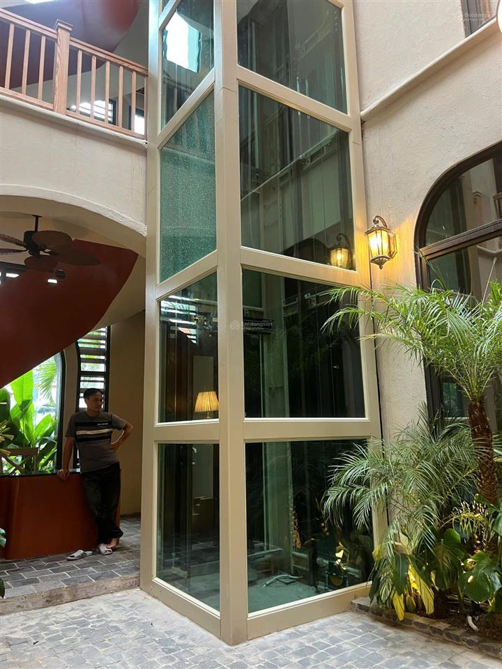 Siêu phẩm! toà căn hộ  góc  trần văn thành  145m2 ngang 14m  d.tiền gần 2 tỷ/năm