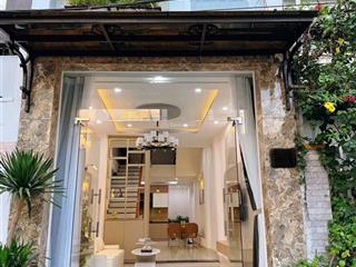 Tin được không ngay q1 nguyễn thị minh khai, có sẵn dòng tiền cho thuê hàng tháng