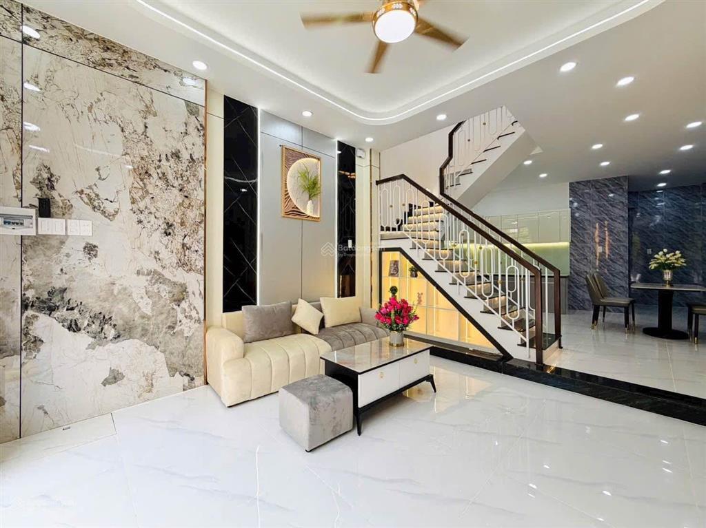 Nhà ngang siêu khủng gần 5m giá 6tỷ770 lê văn sỹ ,q.3 quá đẹp để cho thuê ngay vị trị đẹp hxh