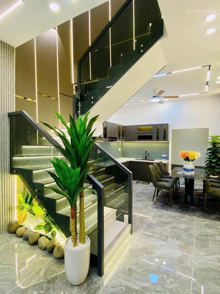Trung tâm thành phố  đi đâu cũng tiện giá 5tỷ950 lê văn duyệt, bình thạnh 43m2, đầy đủ tiện ích