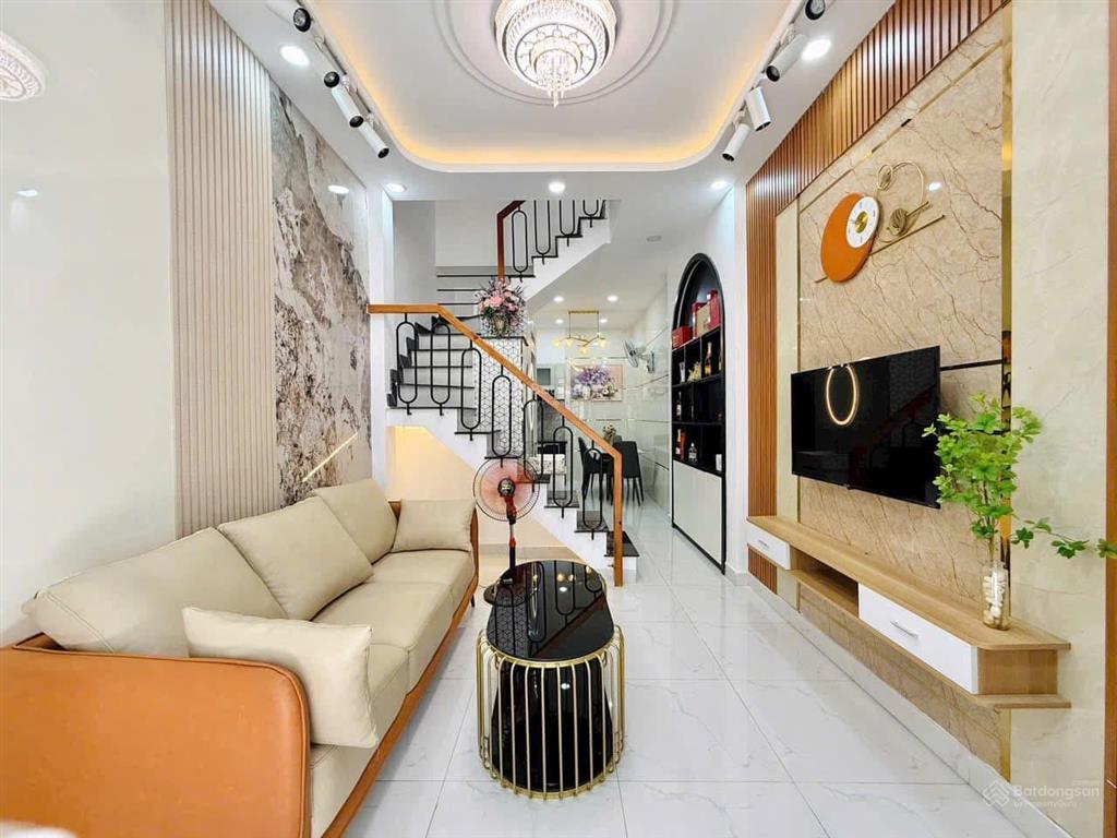 Trung tâm thành phố  đi đâu cũng tiện giá 5tỷ950 lê văn duyệt, bình thạnh 43m2, đầy đủ tiện ích