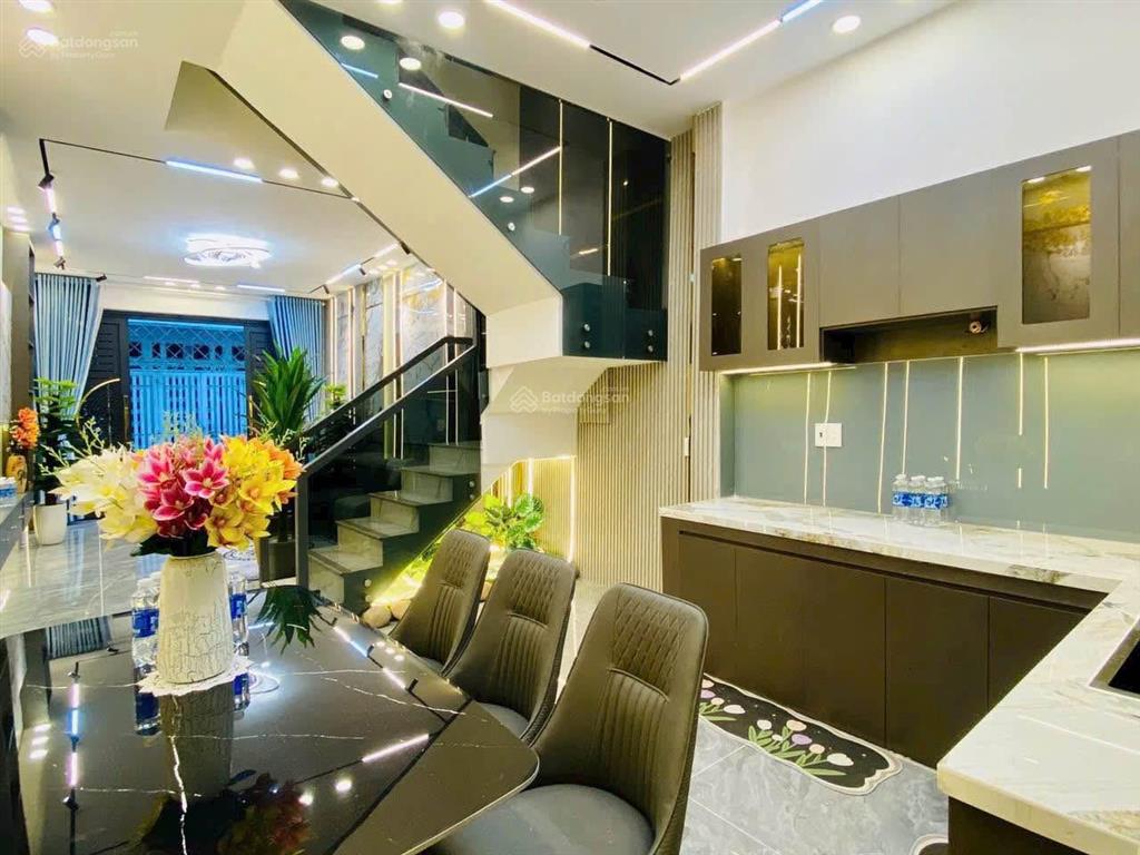 Trung tâm thành phố  đi đâu cũng tiện giá 5tỷ950 lê văn duyệt, bình thạnh 43m2, đầy đủ tiện ích
