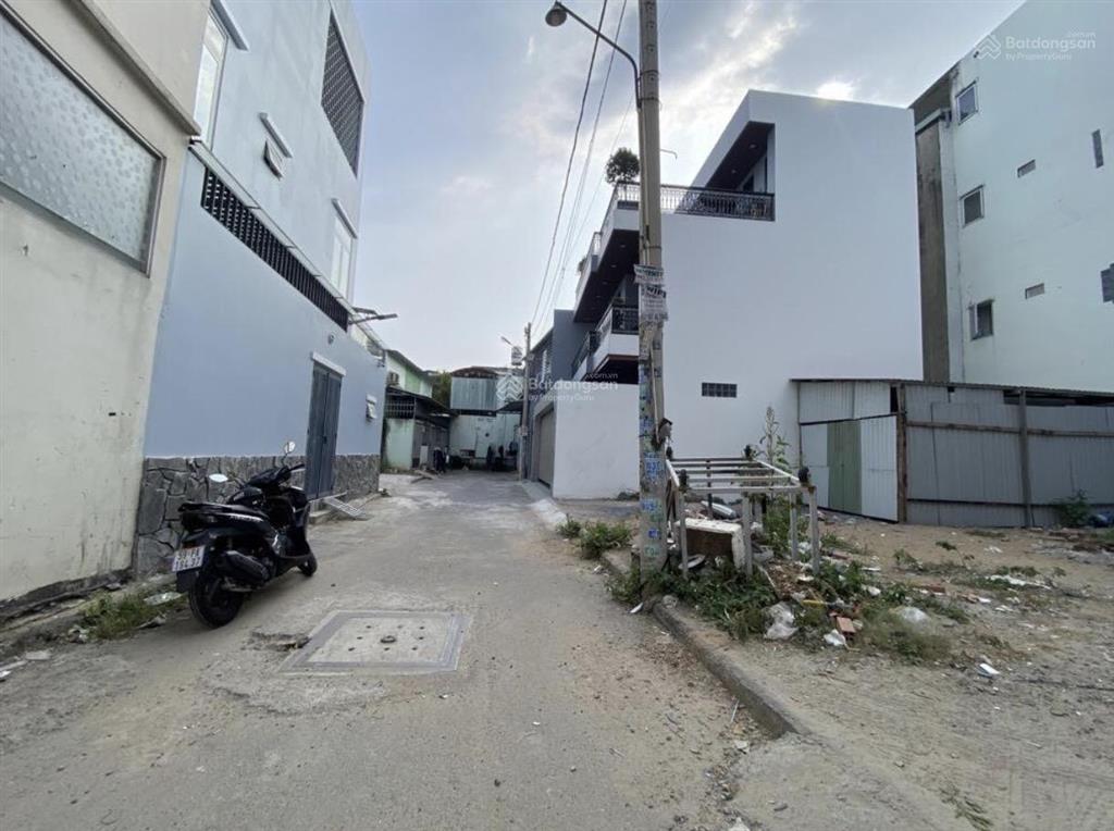 Lô đất vị trí đắc địa ngang hơn 6m giá 3tỷ990 ngay đường số 9, phường linh tây, thủ đức 80,2m2