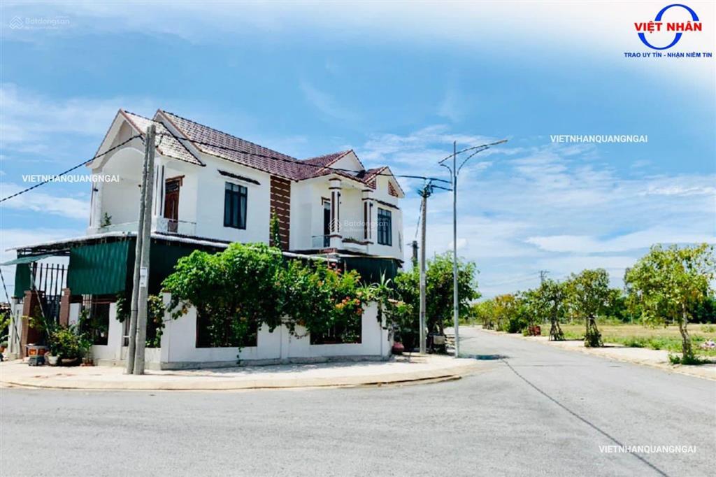 Bán đất nền vsip quảng ngãi vị trí bên cạnh công viên siêu đẹp, dt 132m2 giá 10,4 triệu / m2