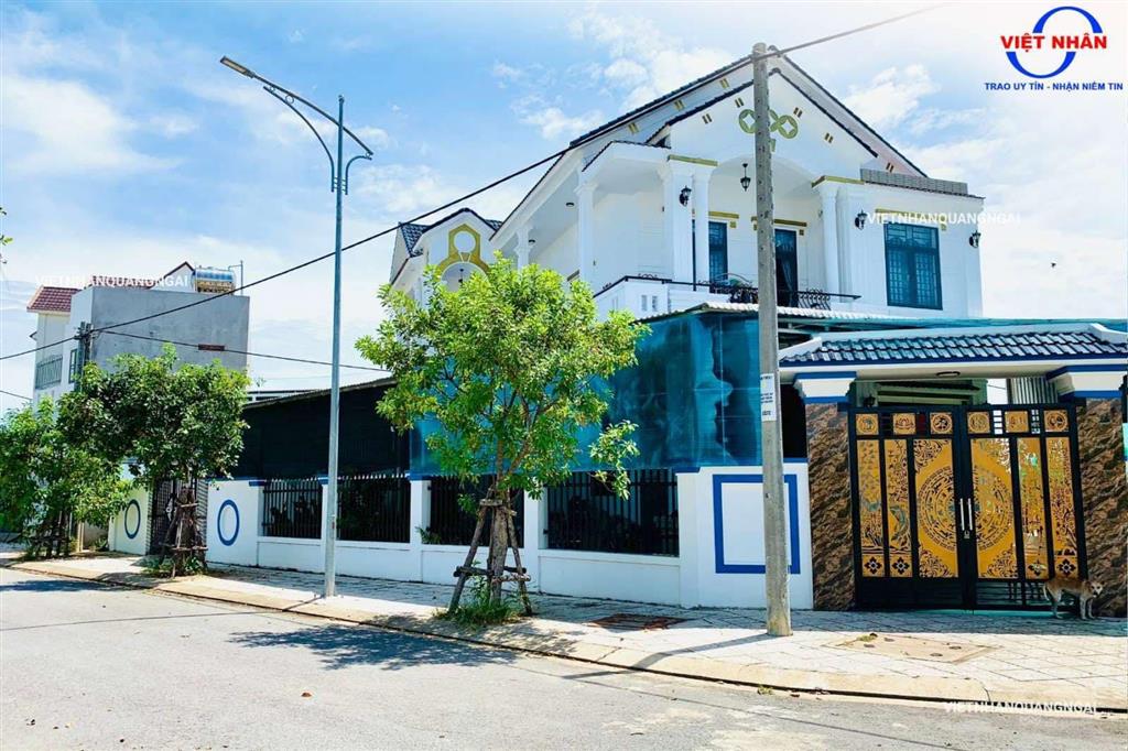 Bán đất nền vsip quảng ngãi vị trí bên cạnh công viên siêu đẹp, dt 132m2 giá 10,4 triệu / m2