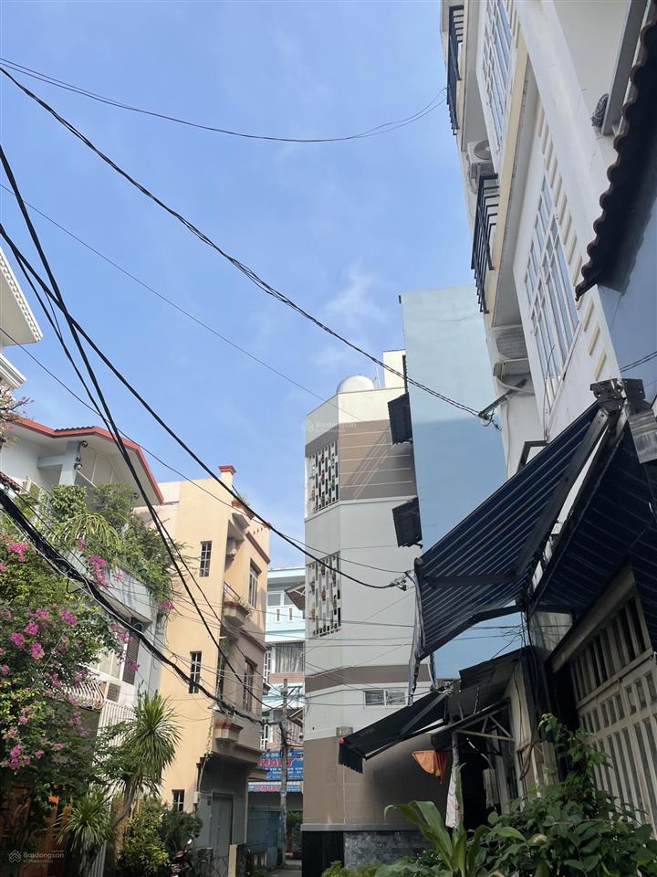 Gấp! bán nhà đẹp hẻm ô tô thông3 tầng55m2ngang 5.5m gần aeon mall tân phú chỉ nhỉnh 6 tỷ