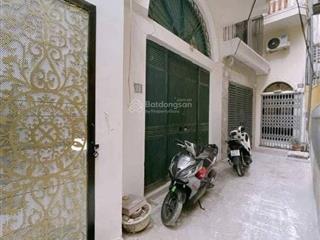 Chính chủ tôi bán nhà vũ thạnh ngay hào nam 19m2 2 pn 3wc ngõ nông gần phố 10m ra ô tô