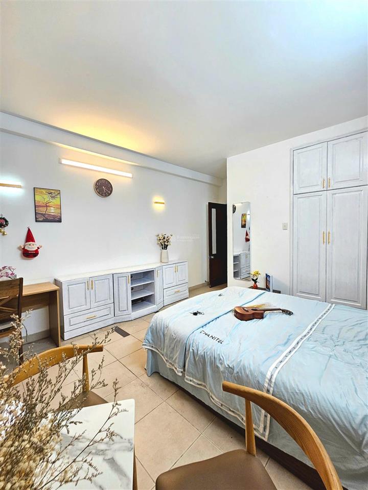 Studio ban công  máy giặt riêng  sát chợ bà chiểu, giáp phú nhuận