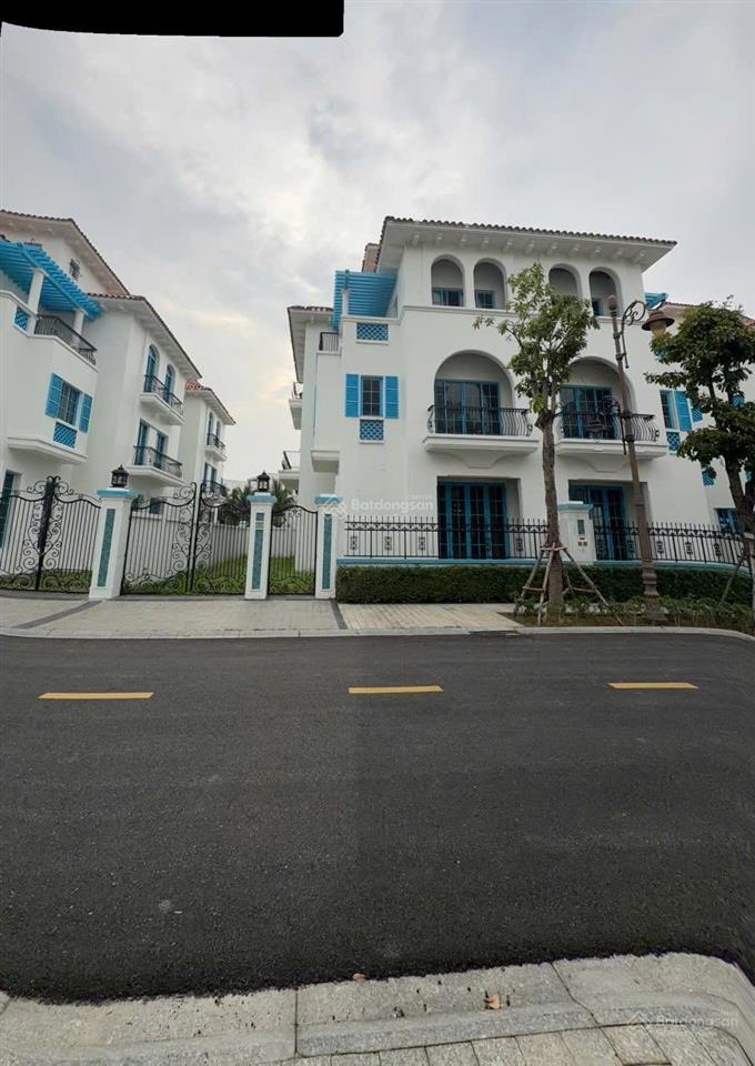 Cần bán gấp biệt thự song lập 230m2 giá rê nhất khu marloca, khu đô thị sun grand city feria