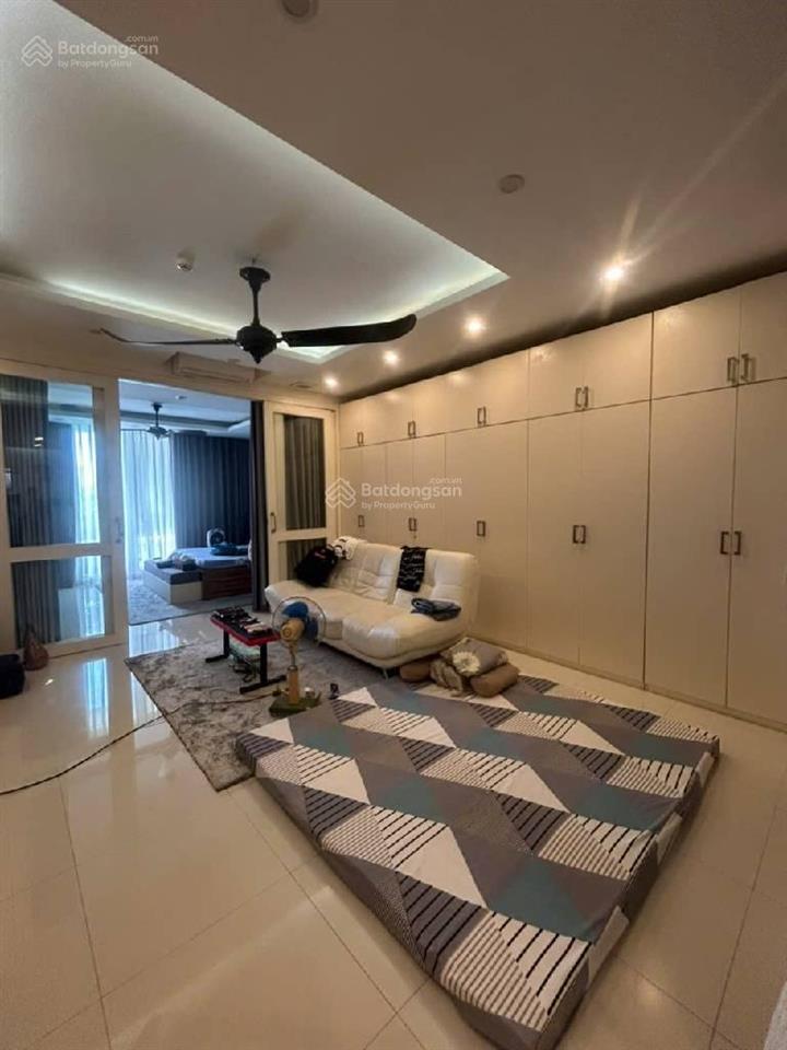 Bán nhà phố lò đúc, lô góc , ô tô vào nhà ,40 m vuông, chỉ nhỉnh 13 tỷ.