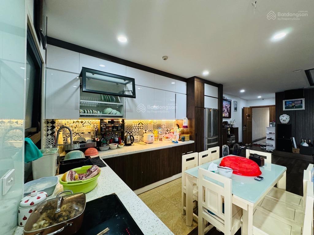 Bán tập thể phố trần hưng đạo 3 ngủ ở ngay ô tô đỗ gần nhà hơn 4 đồng 1 tý