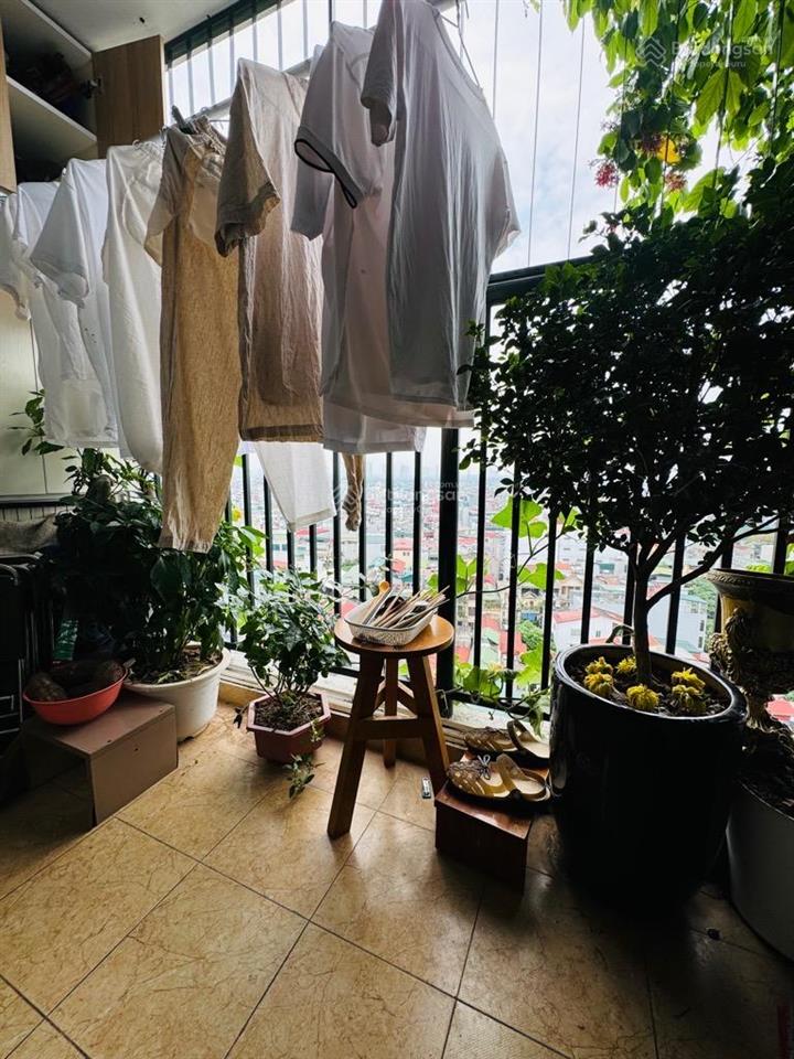 Bán tập thể phố trần hưng đạo 3 ngủ ở ngay ô tô đỗ gần nhà hơn 4 đồng 1 tý