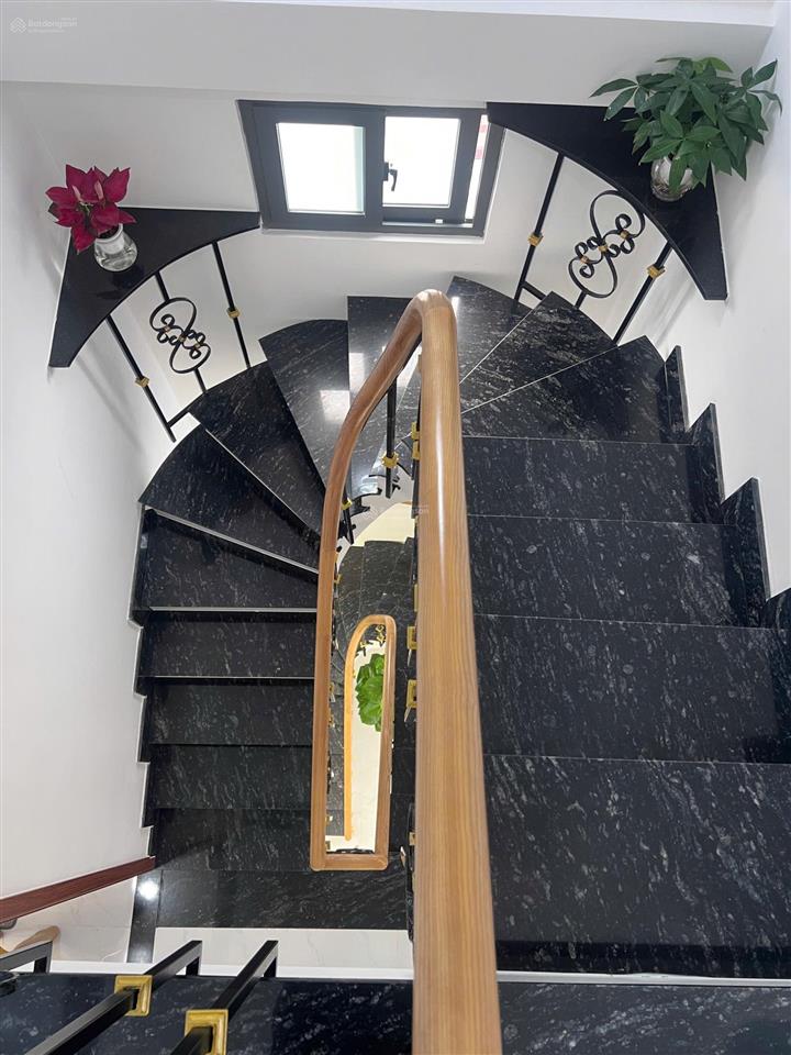 Bán nhà mặt tiền kinh doanh trung tâm gò vấp dtsd 120m2 giáp tân bình pn kế emart có dòng tiền