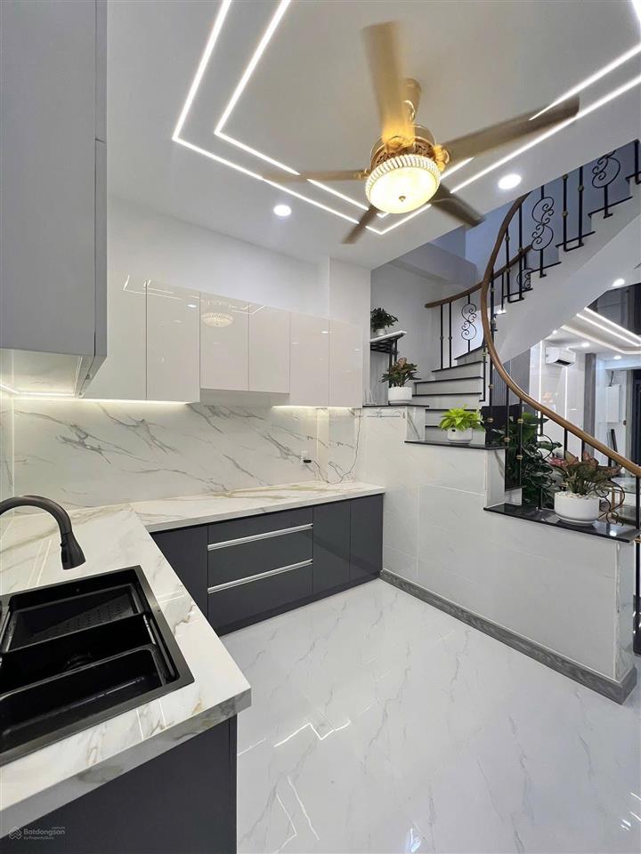 Bán nhà mặt tiền kinh doanh trung tâm gò vấp dtsd 120m2 giáp tân bình pn kế emart có dòng tiền