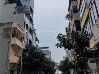 Bán nhà thạch bàn, long biên, phân lô, vỉa hè, ô tô tránh 65m2, 7 tầng, 4.5m, 17.95 tỷ