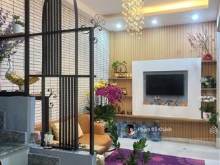 Bán nhà bồ đề, long biên, full nội thất 33m2, 5 tầng, 6.8 tỷ có thương lượng