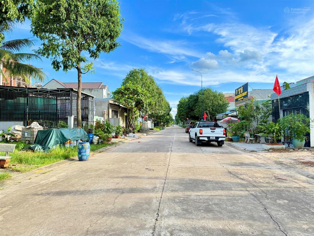 Bán lô đất 150m2 nằm mặt đường dl12 thới hòa bến cát nay thuộc đường dl12 thới hòa tp hồ chí minh