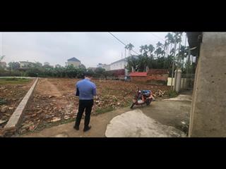 Đất nền , 110m2, đường thông thoáng ô tô đỗ tận cửa