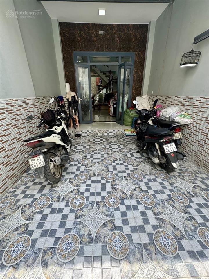 Ngay kdc an sương đht 02  dt lớn 90m2  nhà đẹp ở ngay chỉ xém 5ty