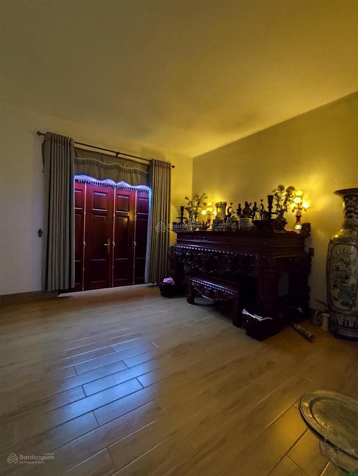 Bán căn biệt thự sân vườn hoàn sơn tiên du bắc ninh 230m2 mặt tiền 20m 4 tầng 6 phòng ngủ ôtô trán