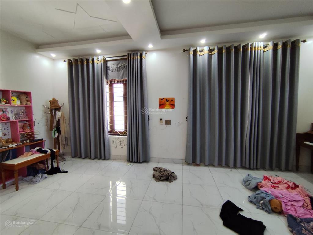 Bán căn biệt thự sân vườn hoàn sơn tiên du bắc ninh 230m2 mặt tiền 20m 4 tầng 6 phòng ngủ ôtô trán