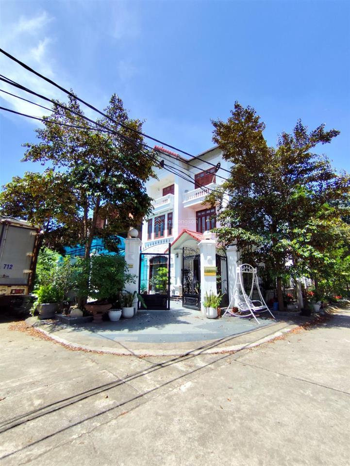 Bán căn biệt thự sân vườn hoàn sơn tiên du bắc ninh 230m2 mặt tiền 20m 4 tầng 6 phòng ngủ ôtô trán