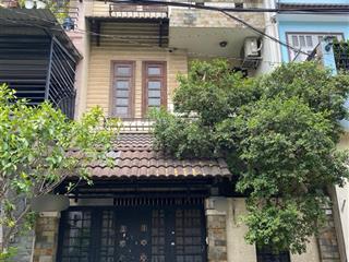 Cho thuê nhà hẻm xe tải  dương quảng hàm, p6  gò vấp (5*20m) 3 lầu 4pn5wc.