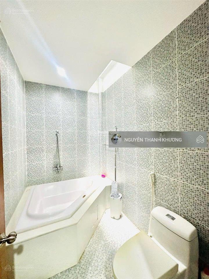 Cho thuê nhà hẻm ô tô phan văn trị  có sẵn nội thất  p5  gần emart  tp hcm