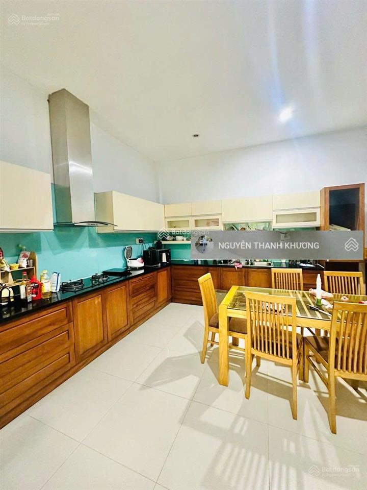 Cho thuê nhà hẻm ô tô phan văn trị  có sẵn nội thất  p5  gần emart  tp hcm