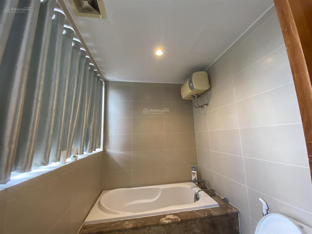 Bán căn hộ 3pn 3wc 139m2 chung cư sky center, phổ quang, tân bình, giá 12 tỷ, view đẹp full nt