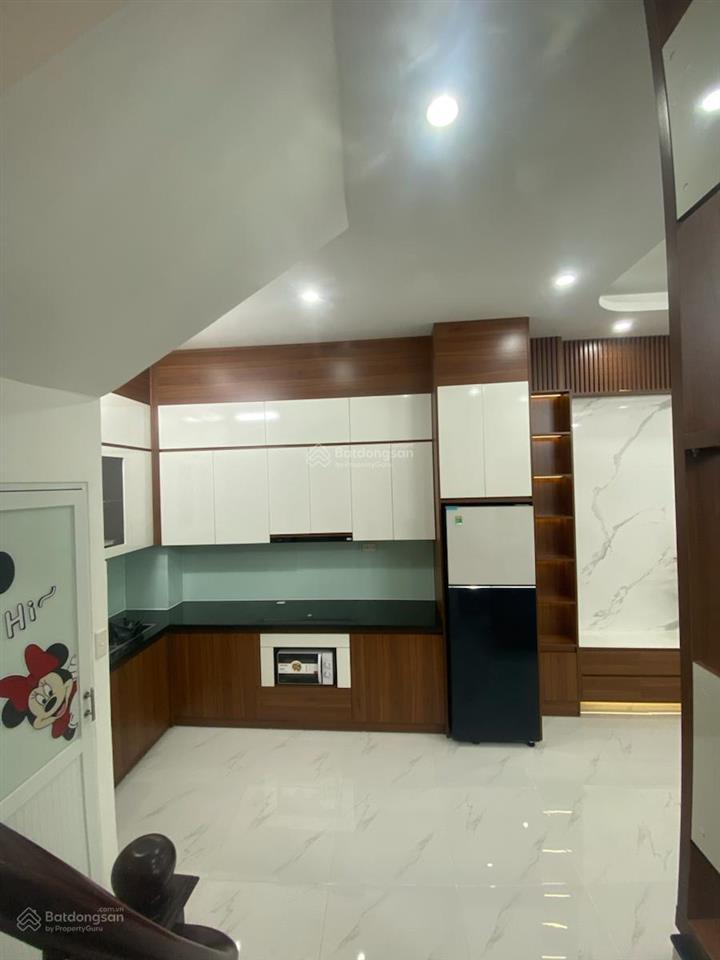 Chào xuân nhà cầu giấy 55m2  5 tầng  gần phố  ngõ rộng  thông thoáng  ở ngay  giá 14 tỷ