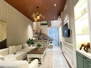 Bán nhà có hồ bơi 3 tầng phạm quang ảnh, gần cầu rồng