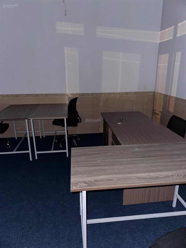 Văn phòng làm việc riêng 2 mặt tiền có cafe tiếp khách