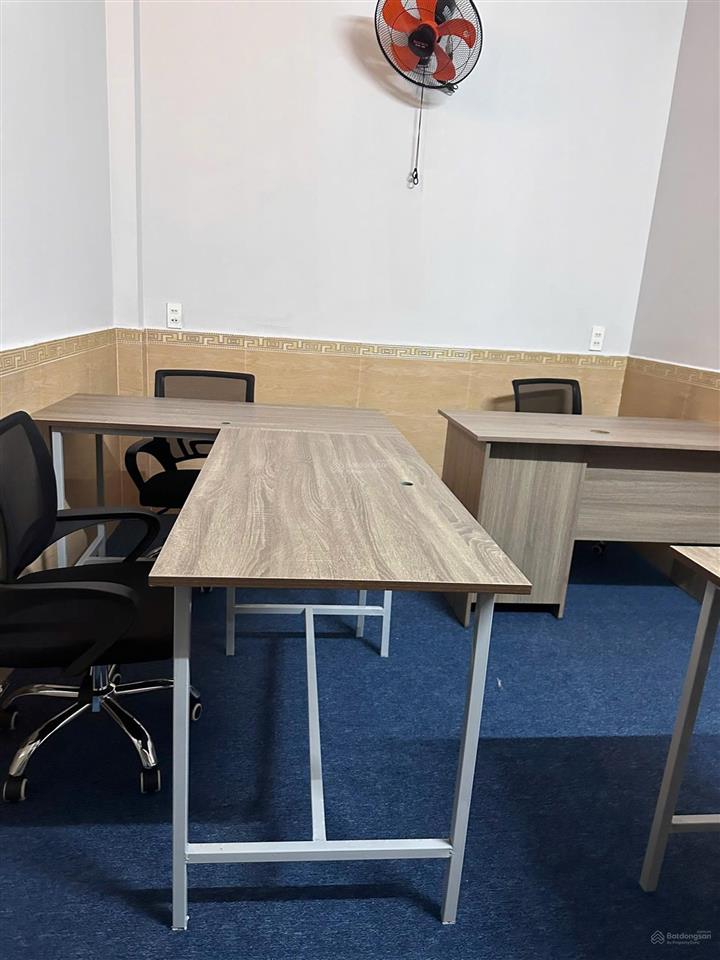 Văn phòng làm việc riêng 2 mặt tiền có cafe tiếp khách